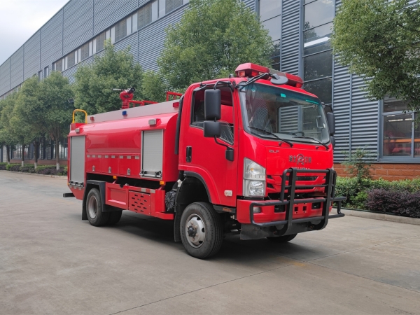 五十鈴越野4.2噸水罐消防車