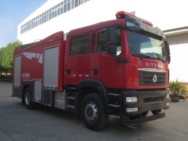 汕德卡7.2噸泡沫消防車