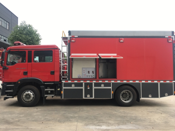 無(wú)人機(jī)運(yùn)輸車(chē)