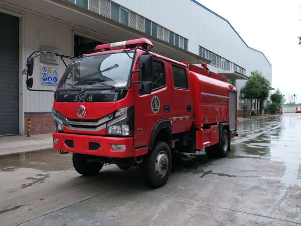 東風四驅水罐消防車